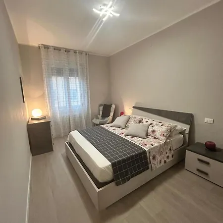 Casa Ari * Ντεζεντσάνο ντελ Γκάρντα